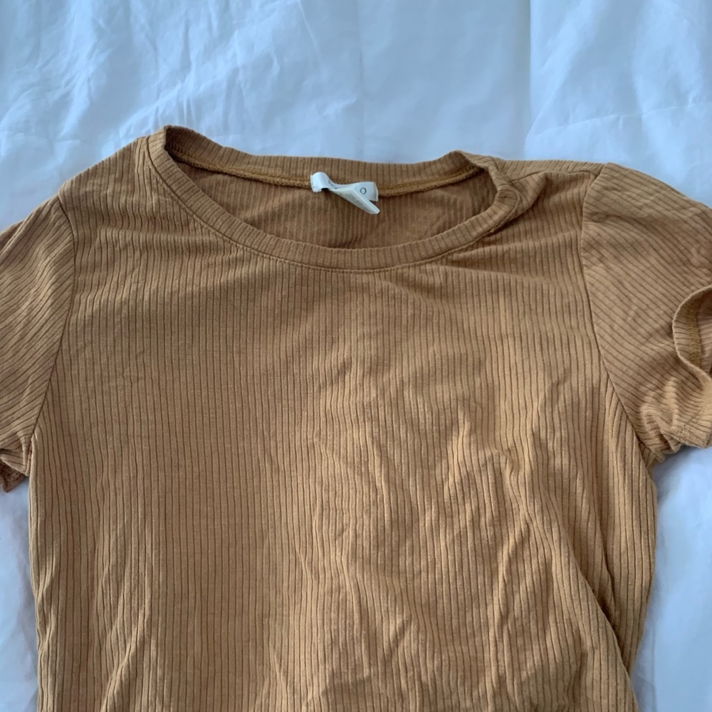 mustard yellow T-shirt